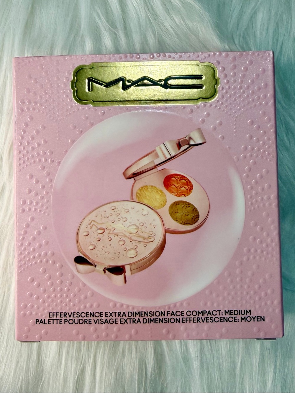 NIB MAC Effervescence Extra Dimension Face Compact - Medium